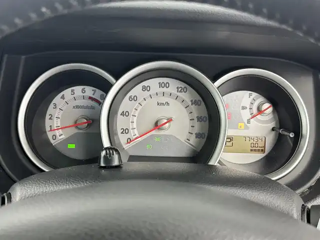 日産 ティーダ 15M SV +プラズマ 愛知県 2012(平24)年 7.8万km ビターショコラ 純正ナビ　/（フルセグ/BT/CD/DVD）　/15インチTiradoアルミホイール　/純正アルミ付きサマータイヤ有り/ドライブレコーダー　/ビルトインETC　/純正フロアマット　/LEDライト　/ハーフレザーシート　/オートライト　/ABS
