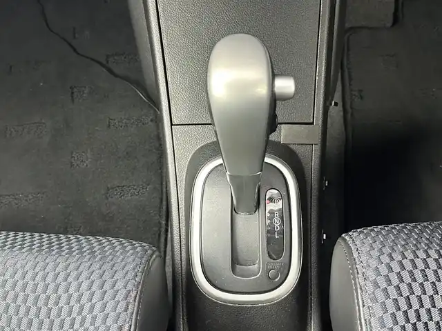 日産 ティーダ 15M SV +プラズマ 愛知県 2012(平24)年 7.8万km ビターショコラ 純正ナビ　/（フルセグ/BT/CD/DVD）　/15インチTiradoアルミホイール　/純正アルミ付きサマータイヤ有り/ドライブレコーダー　/ビルトインETC　/純正フロアマット　/LEDライト　/ハーフレザーシート　/オートライト　/ABS