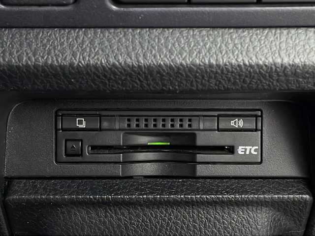 トヨタ ヴォクシー ZS 煌 新潟県 2016(平28)年 13.1万km ブラック 4WD/トヨタセーフティセンス/純正SDナビ/(AM/FM/CD/SD/フルセグ/Bluetooth)/バックモニター/両側パワースライドドア/LEDオートライト/純正アルミホイール付夏タイヤ積込/(205/60/R16/6mm)/純正フロアマット/ドアバイザー/スマートキー/ETC