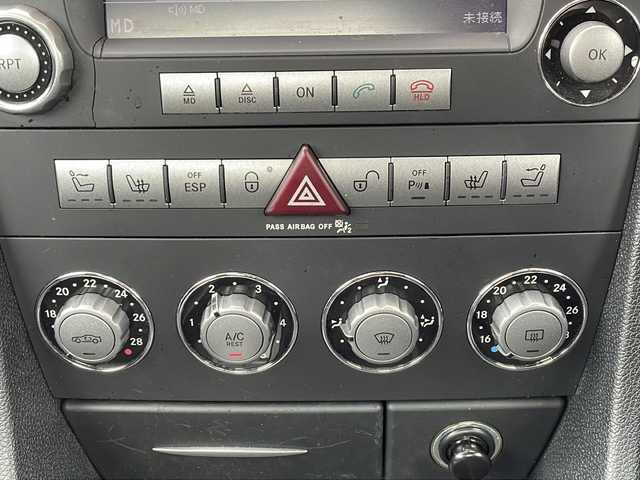 メルセデス・ベンツ ＳＬＫ３５０ 静岡県 2007(平19)年 4.9万km イリジウムシルバー 純正ナビ/バックカメラ/純正アルミホイール/リモコンキー/ETC/黒革シート/シートヒーター/パワーシート/エアスカーフ/パークトロニック/クルーズコントロール/harman/karodn