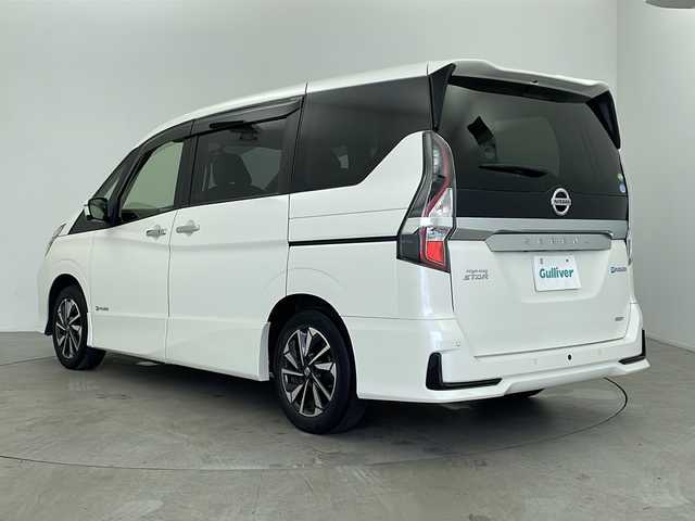 日産 セレナ e－パワー ハイウェイスター V 鹿児島県 2020(令2)年 3万km ブリリアントホワイトパール 純正10インチSDナビMM520D-L/(BT/CD/DVD/AM/FM/フルセグTV)/プロパイロット/アラウンドビューモニター/パーキングアシスト/アイドリングストップ/純正フリップダウンモニター/バックカメラ/純正ナビ連動型ドライブレコーダー（前方）/3列シート/両側パワースライドドア/純正16インチアルミホイール/前後コーナーセンサー/レーンキープアシスト/純正LEDヘッドライト/電動パーキングブレーキ/オートホールド/スペアキー/取扱説明書