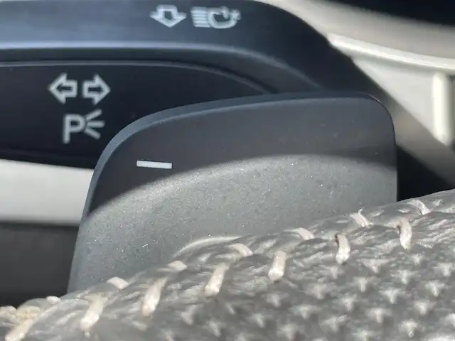 アウディ Ｑ７ 石川県 2018(平30)年 6.8万km 白 4WD/純正メモリナビ/（BT/FM/AM/フルセグTV)/全周囲カメラ/パワーシート/黒レザーシート/1列目2二列目シートヒーター/ステアリングスイッチ/パドルシフト/マトリクスLEDオードヘッドライト/純正ブラックエンブレム/バーチャルコックピット/前後ドライブレコーダー/ETC2.0