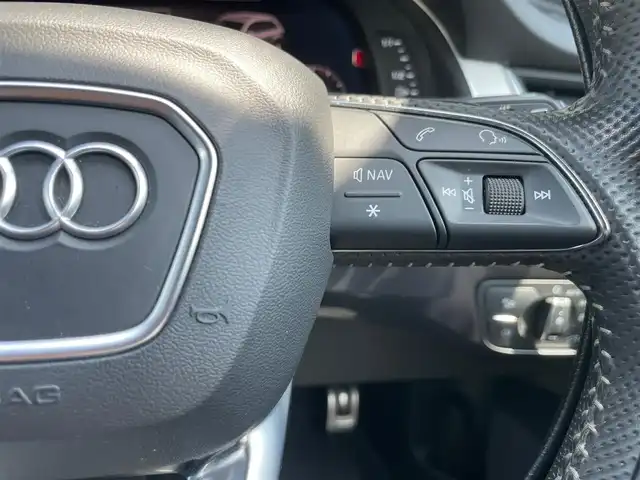 アウディ Ｑ７ 石川県 2018(平30)年 6.8万km 白 4WD/純正メモリナビ/（BT/FM/AM/フルセグTV)/全周囲カメラ/パワーシート/黒レザーシート/1列目2二列目シートヒーター/ステアリングスイッチ/パドルシフト/マトリクスLEDオードヘッドライト/純正ブラックエンブレム/バーチャルコックピット/前後ドライブレコーダー/ETC2.0