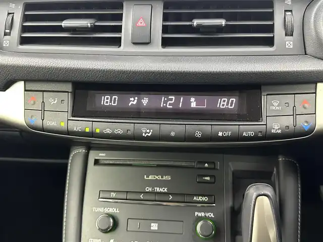 レクサス ＣＴ 200h バージョンC 愛知県 2014(平26)年 5.8万km マーキュリーグレーマイカ 純正ナビ　/（フルセグ/BT/CD/DVD） /レーダークルーズコントロール　/パドルシフト　/バックモニター　/コーナーセンサー　/前席パワーシート　/運転席メモリーシート　/前席シートヒーター　/ドライブレコーダー　/ETC/純正AW