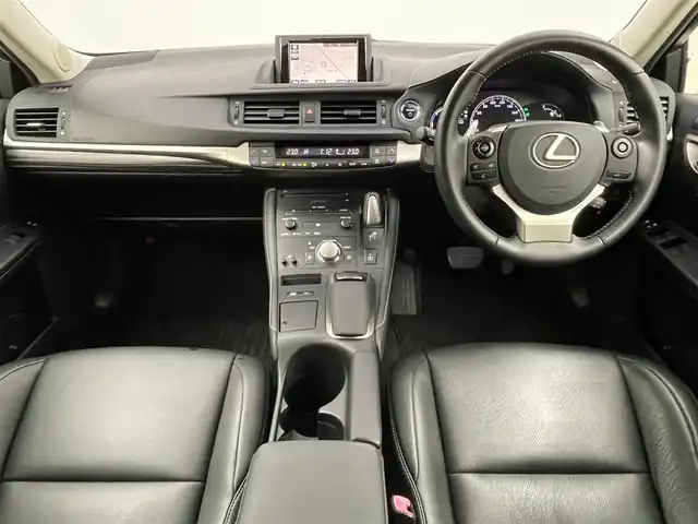 レクサス ＣＴ 200h バージョンC 埼玉県 2014(平26)年 5.8万km マーキュリーグレーマイカ 純正ナビ　/ フルセグ BT CD DVD/レーダークルーズコントロール　/クリアランスソナー /パドルシフト　/バックモニター　　/前席パワーシート　/運転席メモリーシート　/前席シートヒーター　/ドライブレコーダー　/ETC/LEDオートライト
