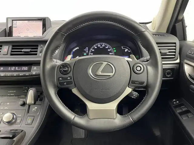 レクサス ＣＴ 200h バージョンC 埼玉県 2014(平26)年 5.8万km マーキュリーグレーマイカ 純正ナビ　/ フルセグ BT CD DVD/レーダークルーズコントロール　/クリアランスソナー /パドルシフト　/バックモニター　　/前席パワーシート　/運転席メモリーシート　/前席シートヒーター　/ドライブレコーダー　/ETC/LEDオートライト