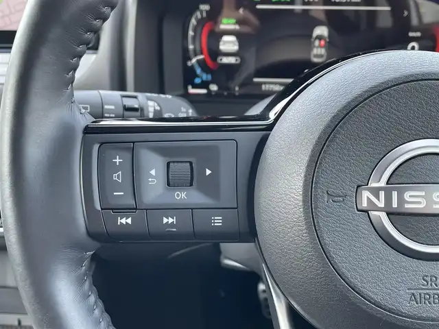 日産 エクストレイル G e－4ORCE 道央・札幌 2023(令5)年 1.8万km ブリリアントホワイトパール ・４WD/・衝突軽減ブレーキ/・プロパイロット/・サンルーフ/・パーキングアシスト/・全方位カメラ/・レザーシート/・パワーシート/・純正ディスプレイオーディオ/　BT＆USB＆TV/・バックカメラ/・サイドカメラ/・フロントカメラ/・パワーバックドア/・ブラインドスポットモニター/・デジタルインナーミラー/・置くだけ充電/・ヘッドアップディスプレイ/・ステアリングヒーター/・シートヒーター/・ダウンヒルアシスト/・プッシュスタート/・スマートキー/・コーナーセンサー/・レーンキープアシスト/・オートリトラミラー/・ETC/・オートライト/・オートエアコン/・社外AW＆夏タイヤ積込/・ウィンカーミラー/・フォグライト/・スペアキー