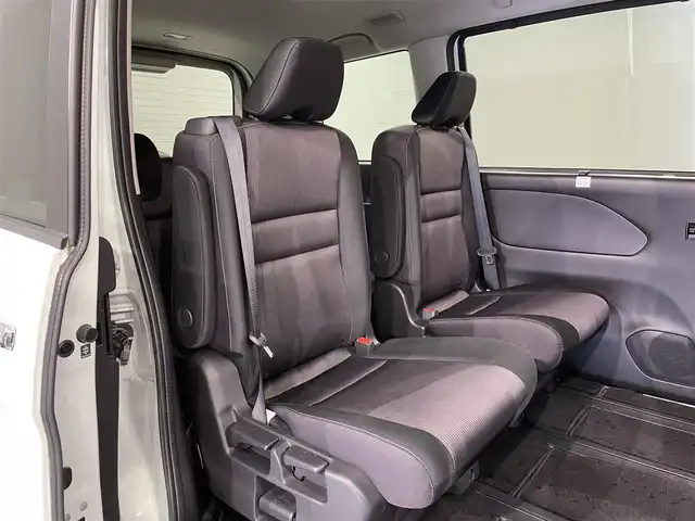 日産 セレナ e－パワー ハイウェイスター V 愛知県 2018(平30)年 5.7万km ミントホワイトP 純正９インチナビ/（CD/DVD/Blu-lay/フルセグ/Bluetooth/SD）/プロパイロット/フリップダウンモニター/デジタルインナーミラー/アラウンドビューモニター/両側パワースライドドア/ビルトインＥＴＣ２．０/ドライブレコーダー　/シートヒーター/コーナーセンサー/ＬＥＤヘッドライト