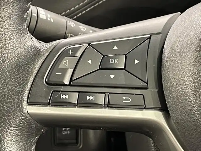 日産 セレナ e－パワー ハイウェイスター V 愛知県 2018(平30)年 5.7万km ミントホワイトP 純正９インチナビ/（CD/DVD/Blu-lay/フルセグ/Bluetooth/SD）/プロパイロット/フリップダウンモニター/デジタルインナーミラー/アラウンドビューモニター/両側パワースライドドア/ビルトインＥＴＣ２．０/ドライブレコーダー　/シートヒーター/コーナーセンサー/ＬＥＤヘッドライト
