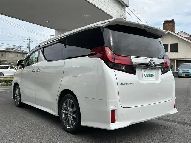 トヨタ アルファード S Aパッケージ タイプブラック 愛知県 2016(平28)年 6.4万km ホワイトパールクリスタルシャイン バックカメラ/両側パワースライドドア/前後コーナーセンサー/電動リアゲート/3列シート/オットマン/エンジンスタートボタン/純正アルミホイール/純正フロアマット/ETC/社外メモリーナビ/Bluetooth/SD/DVD/CD/社外後席モニター/フルセグTV/nanoe/WAC/横滑り防止装置/盗難防止装置/ABS/衝突被害軽減システム/スマートキー/スペアキー/保証書/取扱説明書