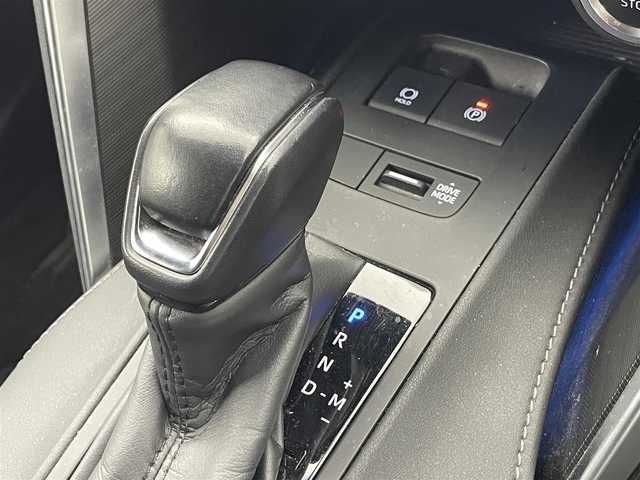 トヨタ ハリアー G 熊本県 2023(令5)年 3.5万km ブラック 純正12.3インチナビ（ＡｐｐｌＣａｒＰｌａｙ・ＡｎｄｒｏｉｄＡｕｔｏ・ＵＳＢ・ＢＴ・フルセグ）/デジタルインナーミラー録画機能付き　/バックカメラ　/ビルトインETC2.0　/モデリスタエアロ（Ｆ・Ｓ・Ｒ）/運転席パワーシート/パワーバックドア/トヨタセーフティーセンス/・プリクラッシュセーフティ/・レーンキープアシスト/・ロードサインアシスト/・駐車時支援パーキングサポートシステム/・アダブティブクルーズコントロール/・オートハイビーム/横滑り防止/電動パーキングブレーキ/ブレーキホールド/ハーフレザーシート/社外フロアマット/純正１８インチAW/オートライト/LEDヘッドライト/フォグライト/スマートキー/プッシュスタート