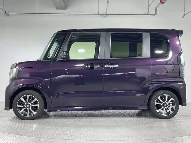 ホンダ Ｎ ＢＯＸ カスタム G EX ホンダセンシング 神奈川県 2017(平29)年 2.3万km プレミアムベルベットパープル・パール ホンダセンシング/・急アクセル抑制機能/・近距離衝突軽減ブレーキ/・誤発進抑制機能/後方誤発進抑制機能/・衝突軽減ブレーキ/・歩行者事故低減ステアリング/・路外逸脱抑制機能/・渋滞追従機能付きアダプティブクルーズコントロール/・車線維持支援システム/・標識認識機能/・先行車発進お知らせ機能/・オートハイビーム/・パーキングセンサーシステム/純正ナビ/・BT/フルセグTV/CD/DVD/SD/USB/バックカメラ/両側電動スライドドア/LEDヘッドライト/・フォグランプ/ステアリングスイッチ/・Autoライト/スマートキー/・スペアキー(1本)/・エンジンスターター/・プッシュスタートボタン/電動格納ミラー/・ウィンカーミラー/コーナーセンサー/純正フロアマット/純正アルミホイール
