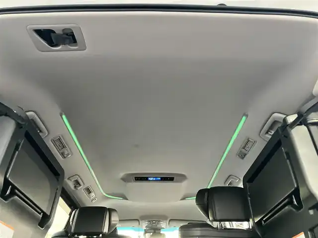 トヨタ ヴェルファイア Z Gエディション 静岡県 2020(令2)年 3.8万km ホワイトパールクリスタルシャイン エンジンスタートボタン/パワーステアリング/パワーウィンドウ/100Ｖ充電/スマートキー/スペアキー1本/Ｗオートエアコン/レーダークルーズコントロール/純正9インチナビ（ＣＤ／ＤＶＤ／ＢＴ／フルセグ）/USB入力端子/ETC2.0/N席電動オットマン/二列目電動オットマン/二列目電動リクライニング/前席パワーシート/電動リアゲート/ドライブレコーダー前後/純正フロアマット/合皮シート/両側パワースライドドア/純正アルミホイール/ABS/横滑り防止装置/コーナーセンサー前後/レーンキープアシスト/盗難防止装置/オートライト/オートマチックハイビーム/三眼LED/W+サイドエアバッグ/カーテンエアバッグ/衝突軽減システム/ステアリングヒーター