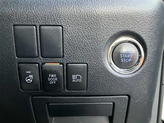 トヨタ ヴェルファイア Z Gエディション 静岡県 2020(令2)年 3.8万km ホワイトパールクリスタルシャイン エンジンスタートボタン/パワーステアリング/パワーウィンドウ/100Ｖ充電/スマートキー/スペアキー1本/Ｗオートエアコン/レーダークルーズコントロール/純正9インチナビ（ＣＤ／ＤＶＤ／ＢＴ／フルセグ）/USB入力端子/ETC2.0/N席電動オットマン/二列目電動オットマン/二列目電動リクライニング/前席パワーシート/電動リアゲート/ドライブレコーダー前後/純正フロアマット/合皮シート/両側パワースライドドア/純正アルミホイール/ABS/横滑り防止装置/コーナーセンサー前後/レーンキープアシスト/盗難防止装置/オートライト/オートマチックハイビーム/三眼LED/W+サイドエアバッグ/カーテンエアバッグ/衝突軽減システム/ステアリングヒーター