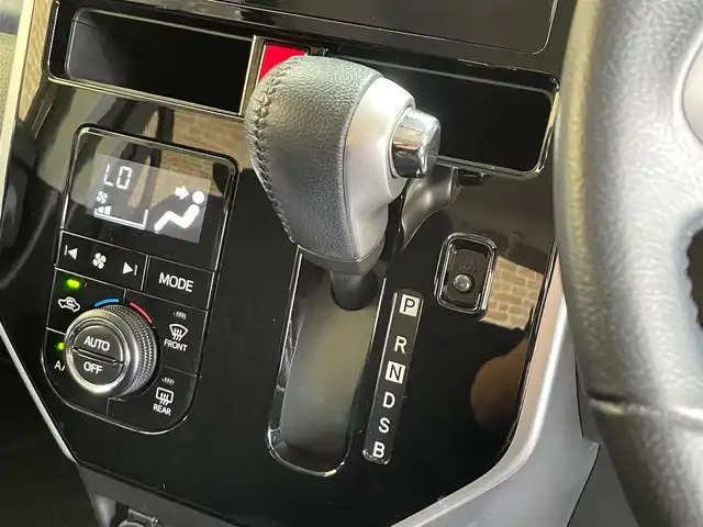 トヨタ タンク カスタムG 岩手県 2018(平30)年 11.7万km プラムブラウンパールクリスタルシャイン ４WD/両側パワースライドドア/スマートアシスト３/衝突回避支援ブレーキ/車線逸脱警報/オートハイビーム/誤発進抑制機能/横滑り防止装置/コーナーセンサー/アイドリングストップ/クルーズコントロール/ロールサンシェード/純正ナビ/（CD/ワンセグ/AUX/SD/Bluetooth）/バックカメラ/ETC/ドライブレコーダー/LEDヘッドライト