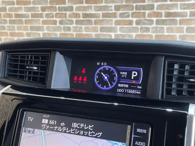 トヨタ タンク カスタムG 岩手県 2018(平30)年 11.7万km プラムブラウンパールクリスタルシャイン ４WD/両側パワースライドドア/スマートアシスト３/衝突回避支援ブレーキ/車線逸脱警報/オートハイビーム/誤発進抑制機能/横滑り防止装置/コーナーセンサー/アイドリングストップ/クルーズコントロール/ロールサンシェード/純正ナビ/（CD/ワンセグ/AUX/SD/Bluetooth）/バックカメラ/ETC/ドライブレコーダー/LEDヘッドライト