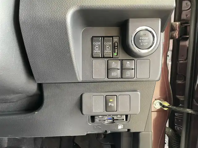 トヨタ タンク カスタムG 岩手県 2018(平30)年 11.7万km プラムブラウンパールクリスタルシャイン ４WD/両側パワースライドドア/スマートアシスト３/衝突回避支援ブレーキ/車線逸脱警報/オートハイビーム/誤発進抑制機能/横滑り防止装置/コーナーセンサー/アイドリングストップ/クルーズコントロール/ロールサンシェード/純正ナビ/（CD/ワンセグ/AUX/SD/Bluetooth）/バックカメラ/ETC/ドライブレコーダー/LEDヘッドライト