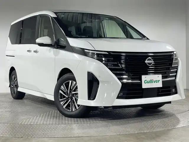 日産 セレナ e－パワー ハイウェイスター V 神奈川県 2025(令7)年 0.1万km未満 ホワイト 登録済未使用車/360度セーフティアシスト/12.3型総合型インターフェースディスプレイ/メモリーナビ/フルセグ　AM FM 　Applecarplay Androidauto　AmazonAlexa USB　HDMI　Bluetooth/純正11型豪席モニター/両側電動スライドドア【サンシェード】/インテリジェントアラウンドビューモニター/インテリジェントルームミラー/ETC2.0/SOSコール/ナビリンク機能付きプロパイロット/プロパイロット緊急停止支援システム/インテリジェントエマージェンシーブレーキ/前方衝突予測警報/車線逸脱防止支援システム/後側方車両検知警報/ふらつき警報/標識検知機能/衝突回避ステアリングアシスト/車線逸脱警報/後退時車両検知警報/踏み間違い防止アシスト/ワイヤレス充電器/純正前後ドライブレコーダー/革巻きステアリング【スイッチ】/e-pedal/電子パーキング　オートホールド/ドライブモード/プッシュスタート/インテリジェントキー/アダブティブLEDヘッドライト/オートレベライザー/純正サイドシル・リアスポイラー/純正16インチアルミホイール
