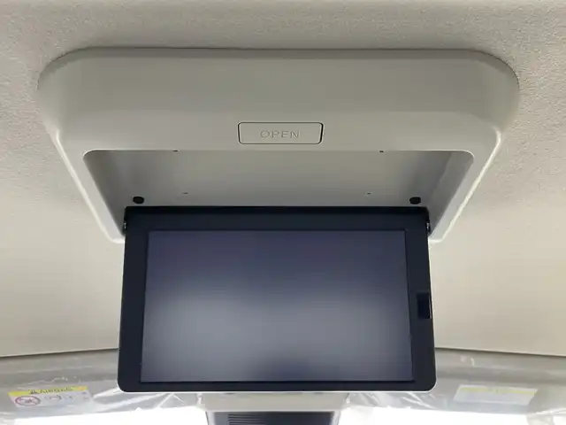 日産 セレナ e－パワー ハイウェイスター V 神奈川県 2025(令7)年 0.1万km未満 ホワイト 登録済未使用車/360度セーフティアシスト/12.3型総合型インターフェースディスプレイ/メモリーナビ/フルセグ　AM FM 　Applecarplay Androidauto　AmazonAlexa USB　HDMI　Bluetooth/純正11型豪席モニター/両側電動スライドドア【サンシェード】/インテリジェントアラウンドビューモニター/インテリジェントルームミラー/ETC2.0/SOSコール/ナビリンク機能付きプロパイロット/プロパイロット緊急停止支援システム/インテリジェントエマージェンシーブレーキ/前方衝突予測警報/車線逸脱防止支援システム/後側方車両検知警報/ふらつき警報/標識検知機能/衝突回避ステアリングアシスト/車線逸脱警報/後退時車両検知警報/踏み間違い防止アシスト/ワイヤレス充電器/純正前後ドライブレコーダー/革巻きステアリング【スイッチ】/e-pedal/電子パーキング　オートホールド/ドライブモード/プッシュスタート/インテリジェントキー/アダブティブLEDヘッドライト/オートレベライザー/純正サイドシル・リアスポイラー/純正16インチアルミホイール