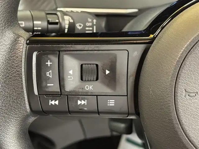 日産 ノート X 群馬県 2020(令2)年 4.1万km ビビットブルー / スーパーブラック 2トーン プロパイロット/・車線逸脱警報/・車線逸脱防止支援/・後側方車両検知警報/・後側方衝突防止支援/・エマージェンシーブレーキ/・速度標識表示/・ルート減速支援/・標識検知支援/・駐車支援/・後退時車両検知警報/・ふらつき警報/純正9インチメーカーナビ/　　BT/TV/AM/FM/HDMI/USB/    AppleCarPlay/AndroidAuto/アラウンドビューモニター/オートブレーキホールド/電動パーキングブレーキ/純正ドライブレコーダー/ビルドインETC2.0/デジタルインナーミラー/プッシュスタート/置くだけ充電/LEDオートライト/オートマチックハイビーム/スマートキー/ステアリングスイッチ/電動格納ウィンカーミラー/純正フロアマット