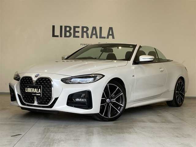 ＢＭＷ ４２０ｉ カブリオレ Mスポーツ 熊本県 2022(令4)年 1.6万km ミネラルホワイト ・スマートキー/・プッシュスタート/・電動オープン/・インテリジェントセーフティ/・ステアリングアシスト/・注意喚起アシスト/・パーキングアシスト/・PDC自走起動/・アクティブPDC緊急ブレーキ/・クルーズコントロール(追従式)/・黒革シート/・前席パワーシート/・前席シートヒーター /・純正HDDナビ/　【Bluetooth・USB・AppleCarPlay】/・バックカメラ/・ETC/・ドライブレコーダー(前方録画)/・ワイヤレス充電/・LEDヘッドランプ/・純正マット/・保証書/取説