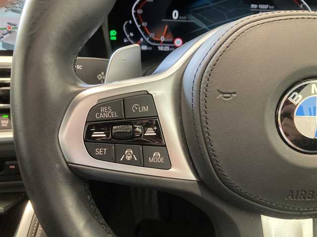 ＢＭＷ ４２０ｉ カブリオレ Mスポーツ 熊本県 2022(令4)年 1.6万km ミネラルホワイト ・スマートキー/・プッシュスタート/・電動オープン/・インテリジェントセーフティ/・ステアリングアシスト/・注意喚起アシスト/・パーキングアシスト/・PDC自走起動/・アクティブPDC緊急ブレーキ/・クルーズコントロール(追従式)/・黒革シート/・前席パワーシート/・前席シートヒーター /・純正HDDナビ/　【Bluetooth・USB・AppleCarPlay】/・バックカメラ/・ETC/・ドライブレコーダー(前方録画)/・ワイヤレス充電/・LEDヘッドランプ/・純正マット/・保証書/取説
