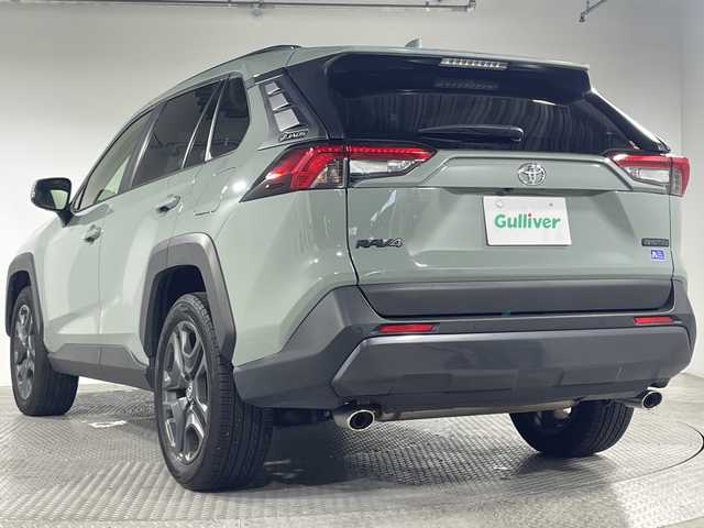 トヨタ ＲＡＶ４ アドベンチャー 神奈川県 2022(令4)年 1.6万km アーバンカーキ トヨタセーフティセンス/・プリクラッシュセーフティ/・レーントレーシングアシスト/・レーダークルーズコントロール（全車速追従式）/・ロードサインアシスト/・オートマチックハイビーム/純正ディスプレイオーディオ/・BT/MiraCast/USB/AM/FM/パノラミックビューモニター/パノラマルーフ/TRDフロントガーニッシュ/レザーシート/パワーシート(D)/シートヒーター(D/N)/ベンチレーション(D/N)/メモリシート(D)/ビルトインETC2.0/前後ドライブレコーダー/MTモード/革巻きステアリング/ステアリングスイッチ/Autoライト/ステアリングヒーター/電動サイド/オートホールド/ダウンヒルアシストコントロール/SOSコール/SNOWモード/自動防眩ミラー/電動格納ミラー/ウィンカーミラー/コーナーセンサー/ルーフレールプリクラッシュセーフティ/スマートキー/プッシュスタートボタン/純正フロアマット/純正19インチアルミホイール