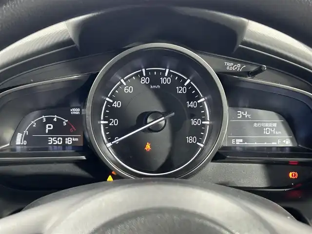 マツダ マツダ２ XD 大阪府 2019(令1)年 3.5万km アークティックホワイト 純正7型ナビ/ＡＭ/ＦＭ/Bluetooth/衝突被害軽減システム/コーナーセンサー/ETC/LEDヘッドライト/オートエアコン/横滑り防止装置/車線逸脱警報/オートライト/スマートキー/スペアキー有/プッシュスタート/純正15インチアルミホイール	/ステアリングスイッチ/電動格納ミラー/ドアバイザー