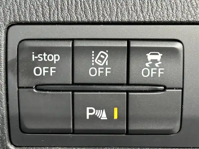 マツダ マツダ２ XD 大阪府 2019(令1)年 3.5万km アークティックホワイト 純正7型ナビ/ＡＭ/ＦＭ/Bluetooth/衝突被害軽減システム/コーナーセンサー/ETC/LEDヘッドライト/オートエアコン/横滑り防止装置/車線逸脱警報/オートライト/スマートキー/スペアキー有/プッシュスタート/純正15インチアルミホイール	/ステアリングスイッチ/電動格納ミラー/ドアバイザー