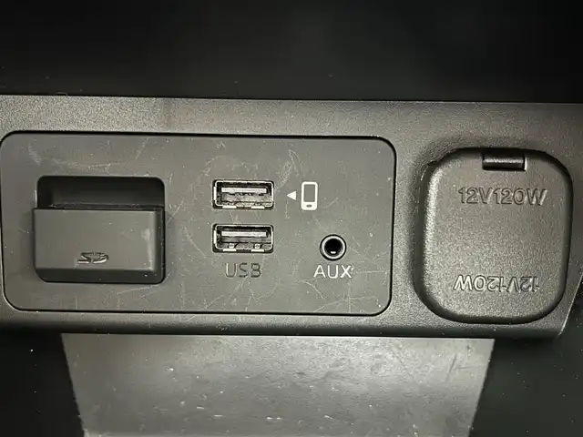 マツダ マツダ２ XD 大阪府 2019(令1)年 3.5万km アークティックホワイト 純正7型ナビ/ＡＭ/ＦＭ/Bluetooth/衝突被害軽減システム/コーナーセンサー/ETC/LEDヘッドライト/オートエアコン/横滑り防止装置/車線逸脱警報/オートライト/スマートキー/スペアキー有/プッシュスタート/純正15インチアルミホイール	/ステアリングスイッチ/電動格納ミラー/ドアバイザー