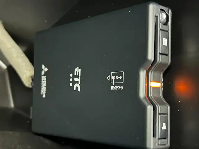 マツダ マツダ２ XD 大阪府 2019(令1)年 3.5万km アークティックホワイト 純正7型ナビ/ＡＭ/ＦＭ/Bluetooth/衝突被害軽減システム/コーナーセンサー/ETC/LEDヘッドライト/オートエアコン/横滑り防止装置/車線逸脱警報/オートライト/スマートキー/スペアキー有/プッシュスタート/純正15インチアルミホイール	/ステアリングスイッチ/電動格納ミラー/ドアバイザー