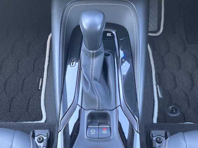 トヨタ カローラツーリング ハイブリッド ダブルバイビー 千葉県 2019(令1)年 3.5万km スパークリングブラックパールクリスタルシャイン T-Connectナビ/(Bluetooth フルセグTV)/バックカメラ/衝突被害軽減システム/車線逸脱警報/クルーズコントロール/ハーフレザーシート/横滑り防止装置/ビルトインETC/LEDヘッドライト/フォグランプ/オートライト/ウィンカーミラー/電動格納ミラー/純正17インチAW/シートリフター/プッシュスタート/スマートキー/フロアマット/ドアバイザー/スペアキー/取扱説明書