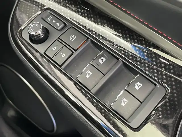 トヨタ ハリアー プログレス 埼玉県 2017(平29)年 3.9万km ホワイトパールクリスタルシャイン ＴＲＤエアロ　パノラマルーフ　メーカーナビ　パノラミックビューモニター　ＪＢＬ　３眼ＬＥＤ　セーフティセンス　レーダークルーズコントロール　ビルトインＥＴＣ　ドライブレコーダー　ＴＲＤマフラー　地デジ