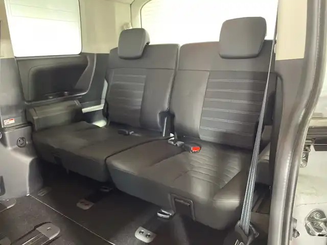 三菱 デリカＤ：５ シャモニー 神奈川県 2025(令7)年 0.1千km パールⅡ 登録済未使用車/オートサイドステップ/4WD/11型ナビ/・BT/フルセグTV/CD/DVD/SD/AUX/HDMI/バックカメラ/e-アシスト/BSM/両側電動スライドドア/革巻きステアリング/ステアリングスイッチ/パドルシフト/ステアリングヒーター/Autoライト/シートヒーター/リアシートヒーター/合皮コンビシート/パワーシート(D)/LEDヘッドライト/フォグランプ/自動防眩ミラー/二列目キャプテンシート/アルミペダル/電動格納ミラー/ウィンカーミラー/スマートキー/プッシュスタートボタン/スペアキー/純正18インチアルミホイール/純正フロアマット