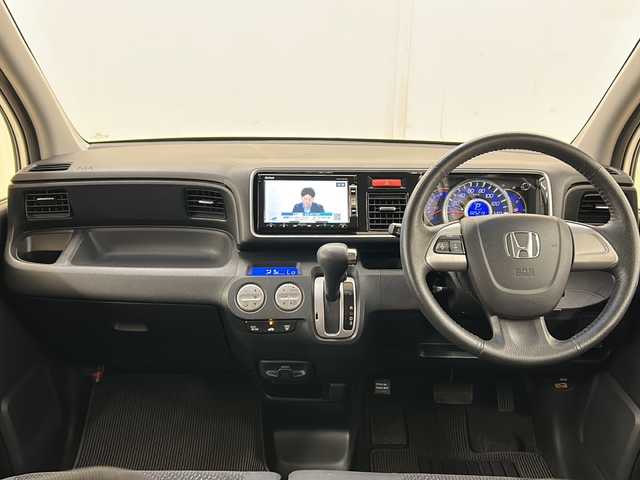 ホンダ ライフ ディーバ ターボパッケージ 道央・札幌 2012(平24)年 2.6万km プレミアムホワイトパール /4WD//純正ディスプレイオーディオ/（CD/DVD/SD/AM/FM）//ステアリングリモコン//ETC//ヒーテッドミラー//スペアキー//エンジンスターター//フォグライト//バックカメラ//リアスポイラー//ターボ車//純正14インチAW
