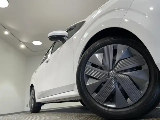 日産 ノート X 愛知県 2021(令3)年 4.6万km ピュアホワイトパール 純正9インチナビ/（Bluetooth/AM/FM/フルセグTV/Carplay）/衝突軽減ブレーキ/アランドビューモニター/レーダークルーズコントロール/ビルトインETC2.0/LEDヘッドライト/オートマチックハイビーム/ドライブレコーダー/ワイヤレス充電/ブラインドスポットモニター/コーナーセンサー/HDMI接続/スマートキー/純正16インチAW/アイドリングストップ