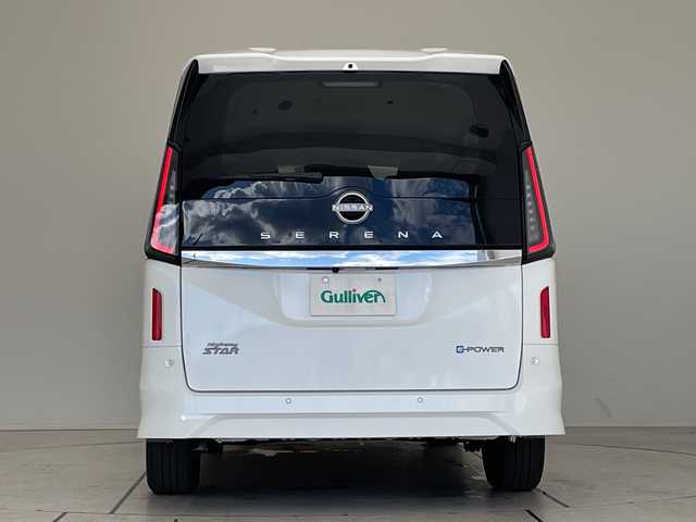 日産 セレナ e－パワー ハイウェイスター V 愛知県 2025(令7)年 0.1千km ブリリアントホワイトパール 登録済未使用車/プロパイロット緊急停止支援システム/SOSコール/純正12.3型ディスプレイオーディオナビ/全方位カメラ/両側パワースライドドア/レーダークルーズコントロール/バックカメラ/ハンズフリースライドドア/コーナーセンサー/純正アルミホイール/ETC2.0/ブラインドスポットモニター/LEDヘッドライト/インテリジェントミラー/リアオートエアコン/オートマチックハイビーム/ワイヤレス充電機/ドライブレコーダー/衝突軽減システム/フルセグ/Bluetooth/ステアリングスイッチ/スマートキー/プッシュスタート