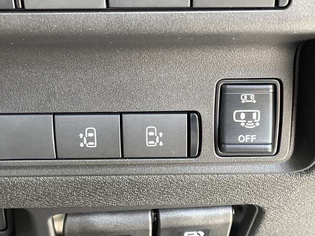 日産 セレナ e－パワー ハイウェイスター V 愛知県 2025(令7)年 0.1千km ブリリアントホワイトパール 登録済未使用車/プロパイロット緊急停止支援システム/SOSコール/純正12.3型ディスプレイオーディオナビ/全方位カメラ/両側パワースライドドア/レーダークルーズコントロール/バックカメラ/ハンズフリースライドドア/コーナーセンサー/純正アルミホイール/ETC2.0/ブラインドスポットモニター/LEDヘッドライト/インテリジェントミラー/リアオートエアコン/オートマチックハイビーム/ワイヤレス充電機/ドライブレコーダー/衝突軽減システム/フルセグ/Bluetooth/ステアリングスイッチ/スマートキー/プッシュスタート