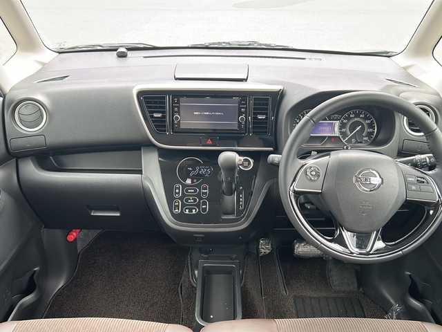 日産 デイズ ルークス ハイウェイスター Gターボ 長野県 2018(平30)年 2.7万km ブラック ターボ/７インチ純正ナビ/Bluetooth Audio/両側パワースライド/ＥＴＣ/全周囲カメラ/バックカメラ/クルーズコントロール/コーナーセンサー前後/ステアリングスイッチ/純正フロアマット/プッシュスタート/ＬＥＤヘッドライト/オートライト/オートマチックハイビーム/フォグランプ/ドアバイザー/スマートキー/後席ロールサンシェード/後席用テーブル ドリンクホルダー/横滑り防止機能/盗難防止機能