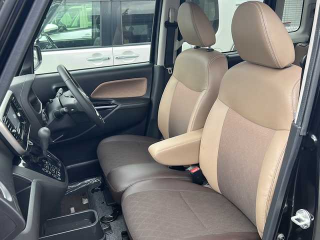 日産 デイズ ルークス ハイウェイスター Gターボ 長野県 2018(平30)年 2.7万km ブラック ターボ/７インチ純正ナビ/Bluetooth Audio/両側パワースライド/ＥＴＣ/全周囲カメラ/バックカメラ/クルーズコントロール/コーナーセンサー前後/ステアリングスイッチ/純正フロアマット/プッシュスタート/ＬＥＤヘッドライト/オートライト/オートマチックハイビーム/フォグランプ/ドアバイザー/スマートキー/後席ロールサンシェード/後席用テーブル ドリンクホルダー/横滑り防止機能/盗難防止機能