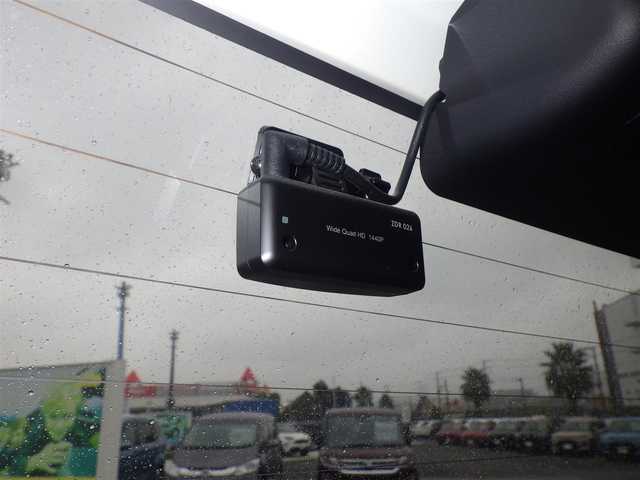 トヨタ シエンタ G 千葉県 2020(令2)年 5.2万km ホワイトパールクリスタルシャイン Toyota Safety Sense/・プリクラッシュセーフティ/・レーンディパーチャーアラート/・オートハイビーム/両側パワースライドドア/純正SDナビ/地デジTV/【DVD/CD再生機能　Bluetooth接続】/バックカメラ/ドライブレコーダー（前後撮影）/革巻きステアリング/ETC/HIDヘッドライト/ウインカーミラー/フロントコーナーセンサー/スマートキー