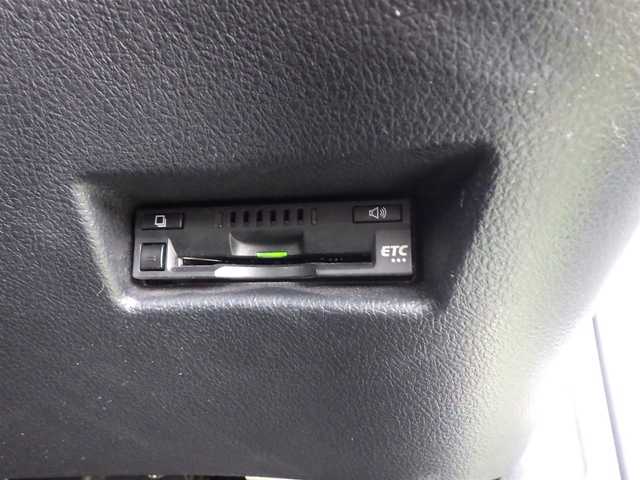 トヨタ シエンタ G 千葉県 2020(令2)年 5.2万km ホワイトパールクリスタルシャイン Toyota Safety Sense/・プリクラッシュセーフティ/・レーンディパーチャーアラート/・オートハイビーム/両側パワースライドドア/純正SDナビ/地デジTV/【DVD/CD再生機能　Bluetooth接続】/バックカメラ/ドライブレコーダー（前後撮影）/革巻きステアリング/ETC/HIDヘッドライト/ウインカーミラー/フロントコーナーセンサー/スマートキー