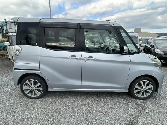 日産 デイズ ルークス ハイウェイスターX Gパッケージ 神奈川県 2014(平26)年 11.4万km クールシルバー (株)IDOMが運営する【じしゃロン秦野店】の自社ローン対象車両になります。こちらは現金ご利用時の価格です。自社ローンご希望の方は別途その旨お申付け下さい。