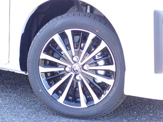 トヨタ ルーミー カスタムG－T 千葉県 2025(令7)年 0.1千km ブラックマイカメタリック/パールホワイト2トーン 登録済未使用車/ブラック&パールホワイト３/コンフォートパッケージ/純正9インチディスプレイオーディオ/・フルセグTV/Bluetooth/パノラミックビューモニター/バックカメラ/両側パワースライドドア/プッシュスタート/スマートキー2本/前席シートヒーター/スマートアシスト/・衝突警報機能/・衝突回避支援ブレーキ機能/・ブレーキ制御付誤発進抑制機能/・車線逸脱警報機能/・路側逸脱警報機能/・先行車発進お知らせ機能/・標識認識機能/・アダプティブクルーズコントロール/純正フロアマット/純正15インチAW/LEDヘッドライト/オートライト/フォグライト/取扱説明書/保証書