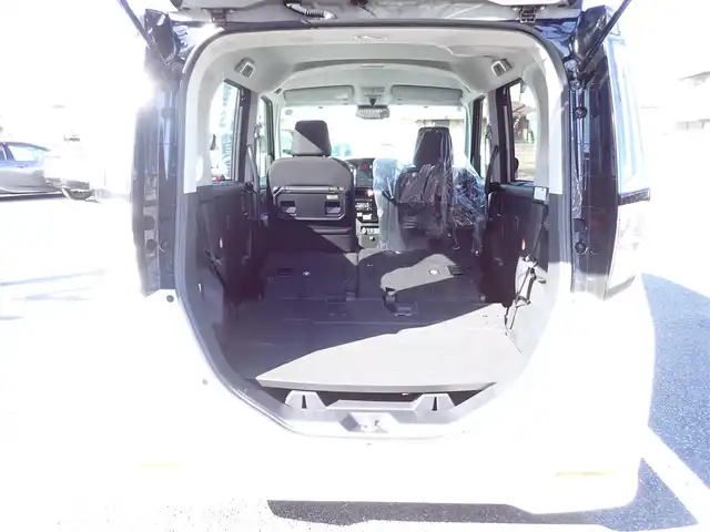 トヨタ ルーミー カスタムG－T 千葉県 2025(令7)年 0.1千km ブラックマイカメタリック/パールホワイト2トーン 登録済未使用車/ブラック&パールホワイト３/コンフォートパッケージ/純正9インチディスプレイオーディオ/・フルセグTV/Bluetooth/パノラミックビューモニター/バックカメラ/両側パワースライドドア/プッシュスタート/スマートキー2本/前席シートヒーター/スマートアシスト/・衝突警報機能/・衝突回避支援ブレーキ機能/・ブレーキ制御付誤発進抑制機能/・車線逸脱警報機能/・路側逸脱警報機能/・先行車発進お知らせ機能/・標識認識機能/・アダプティブクルーズコントロール/純正フロアマット/純正15インチAW/LEDヘッドライト/オートライト/フォグライト/取扱説明書/保証書