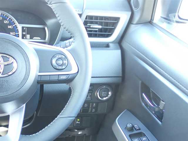 トヨタ ルーミー カスタムG－T 千葉県 2025(令7)年 0.1千km ブラックマイカメタリック/パールホワイト2トーン 登録済未使用車/ブラック&パールホワイト３/コンフォートパッケージ/純正9インチディスプレイオーディオ/・フルセグTV/Bluetooth/パノラミックビューモニター/バックカメラ/両側パワースライドドア/プッシュスタート/スマートキー2本/前席シートヒーター/スマートアシスト/・衝突警報機能/・衝突回避支援ブレーキ機能/・ブレーキ制御付誤発進抑制機能/・車線逸脱警報機能/・路側逸脱警報機能/・先行車発進お知らせ機能/・標識認識機能/・アダプティブクルーズコントロール/純正フロアマット/純正15インチAW/LEDヘッドライト/オートライト/フォグライト/取扱説明書/保証書