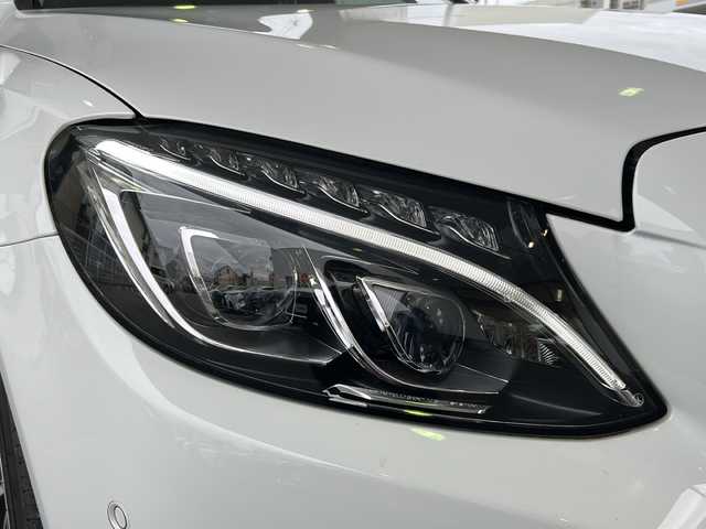 メルセデス・ベンツ Ｃ２００ ステーションワゴンアバンギャルド 和歌山県 2018(平30)年 5.2万km 白 ブルメスターオーディオ　/ステアリングパイロット /純正ＳＤナビ/フルセグTV/Bluetooth/USB入力端子/CD再生機能　/バックカメラ　/禁煙　/前後コーナーセンサー　/ターボ　/ＬＥＤヘッドライト /オートライト/メモリーパワーシート/シートヒーター /レーダークルーズコントロール /レーンキープアシスト/パドルシフト/Wエアバッグ/カーテンエアバッグ/純正AW18インチ/前後純正ドライブレコーダー