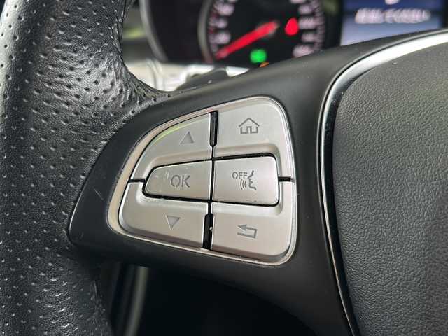 メルセデス・ベンツ Ｃ２００ ステーションワゴンアバンギャルド 和歌山県 2018(平30)年 5.2万km 白 ブルメスターオーディオ　/ステアリングパイロット /純正ＳＤナビ/フルセグTV/Bluetooth/USB入力端子/CD再生機能　/バックカメラ　/禁煙　/前後コーナーセンサー　/ターボ　/ＬＥＤヘッドライト /オートライト/メモリーパワーシート/シートヒーター /レーダークルーズコントロール /レーンキープアシスト/パドルシフト/Wエアバッグ/カーテンエアバッグ/純正AW18インチ/前後純正ドライブレコーダー