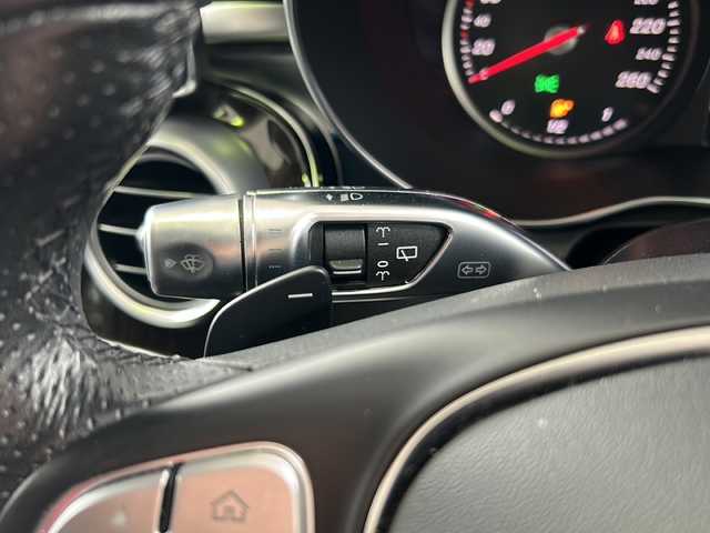 メルセデス・ベンツ Ｃ２００ ステーションワゴンアバンギャルド 和歌山県 2018(平30)年 5.2万km 白 ブルメスターオーディオ　/ステアリングパイロット /純正ＳＤナビ/フルセグTV/Bluetooth/USB入力端子/CD再生機能　/バックカメラ　/禁煙　/前後コーナーセンサー　/ターボ　/ＬＥＤヘッドライト /オートライト/メモリーパワーシート/シートヒーター /レーダークルーズコントロール /レーンキープアシスト/パドルシフト/Wエアバッグ/カーテンエアバッグ/純正AW18インチ/前後純正ドライブレコーダー