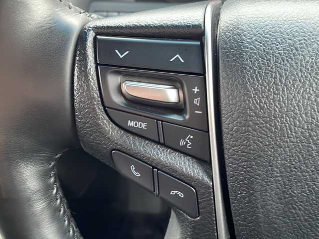 トヨタ アルファードハイブリット エグゼクティブ ラウンジ S 道北・旭川 2020(令2)年 4.5万km ブラック /4WD//禁煙車//JBLサウンド//モデリスタ19インチアルミホイール//純正ディスプレイオーディオナビ機能付き//CD/DVD/BD/SD/MSV/BT/USB/フルセグ//パノラミックビューモニター//13.3型リアエンターテイメントシステム//黒革シート//運転席メモリシート//パワーシート//1・2列目シートヒーター//1・2列目エアシート//トヨタセーフティセンス//PCS/ACC/LTA/BSM/RCTA/PKSB/RSA//クリアランスソナー//パーキングアシスト//デジタルインナーミラー//１５００Wコンセント//ステアリングヒーター//オートハイビーム//オートライト//3眼LEDヘッドライト//フォグライト//前後ドライブレコーダー//ビルトインETC2.0//両側パワースライドドア//パワーバックドア//サンシェード//純正フロアマット//オートリトラミラー//オートワイパー//ドアバイザー//保証書//取説